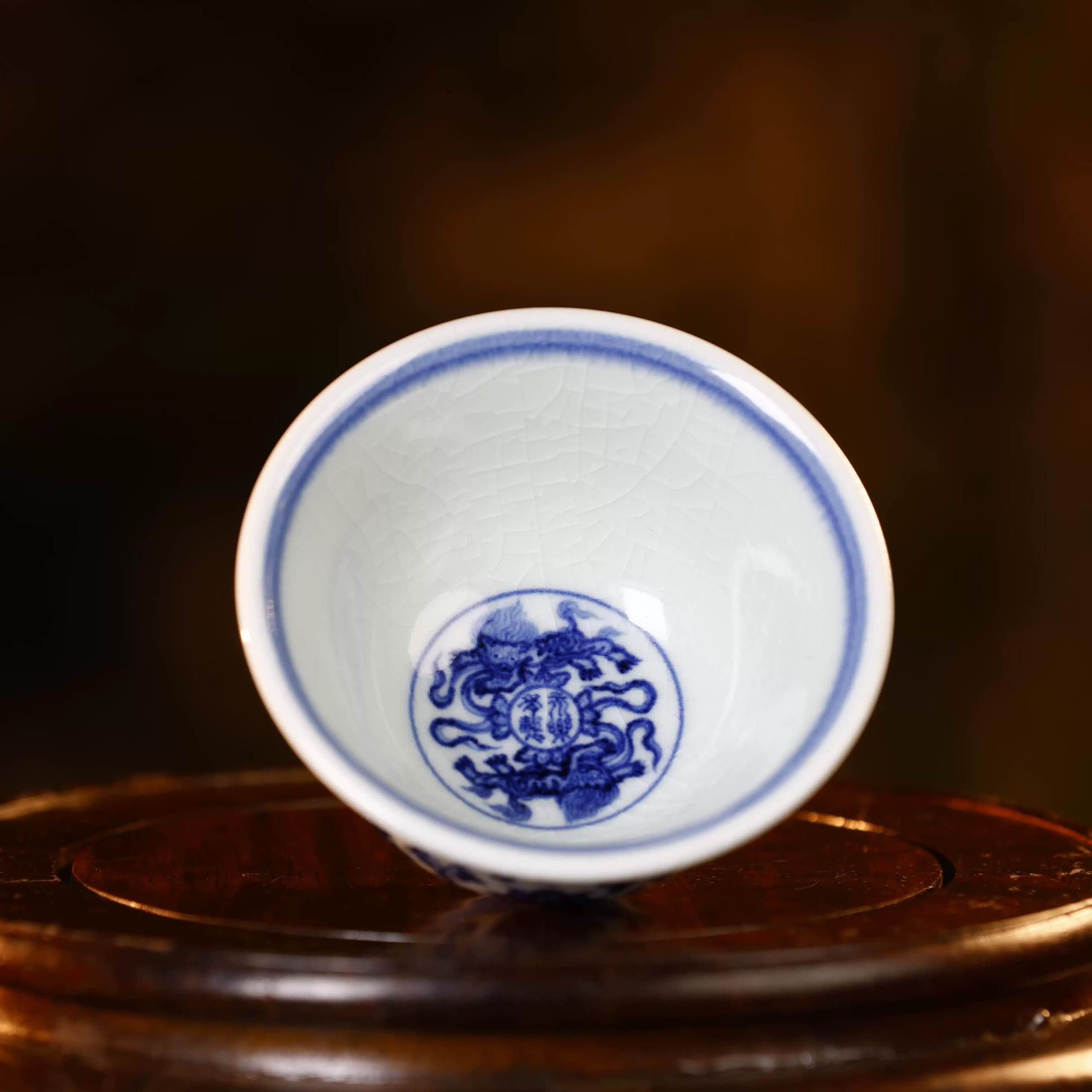 LiuJianFeng Kiln Blue and White Porcelain Cup with Twisted Lotus Pattern(gen4) 刘建锋窑缠枝莲压手杯(第四代)