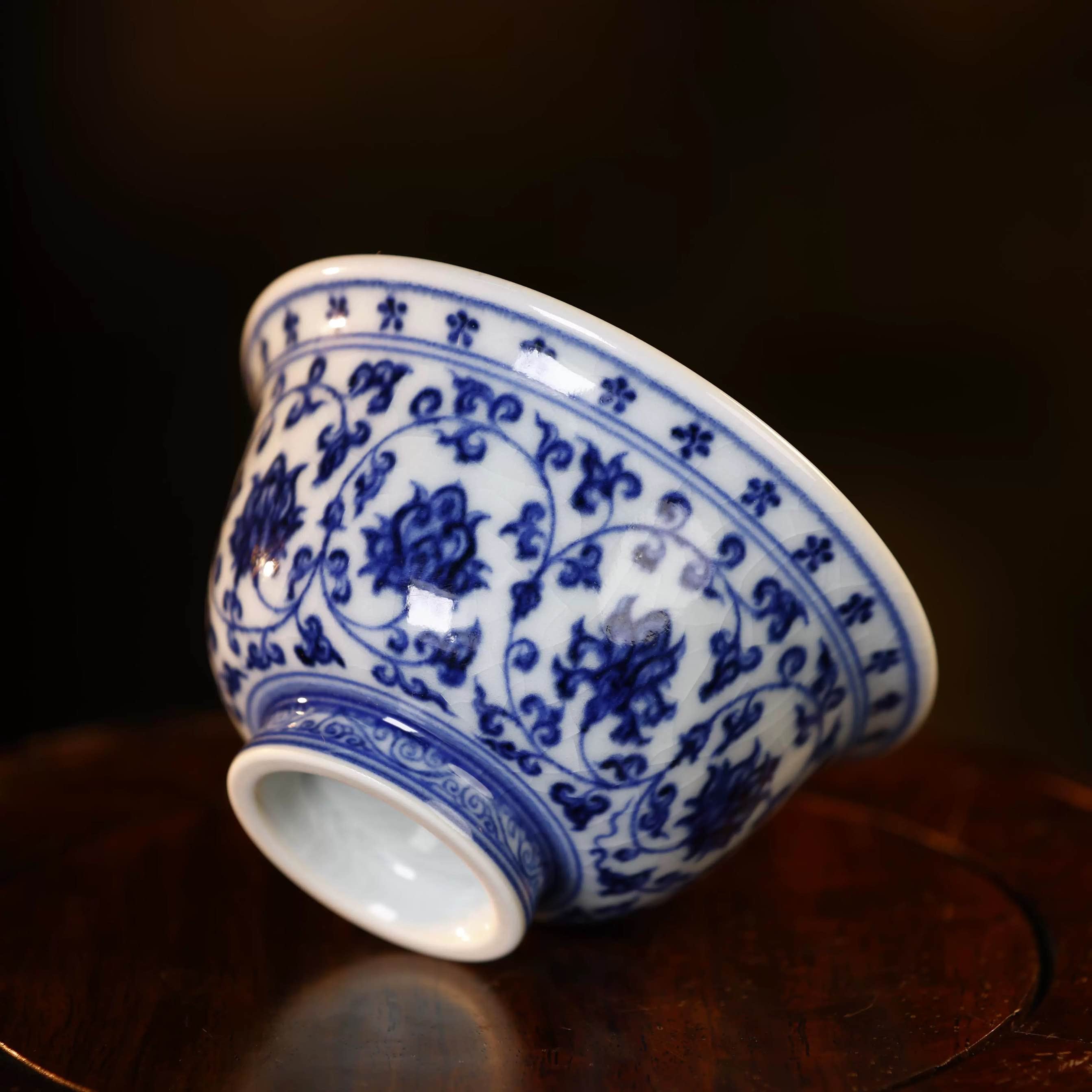 LiuJianFeng Kiln Blue and White Porcelain Cup with Twisted Lotus Pattern(gen4) 刘建锋窑缠枝莲压手杯(第四代)