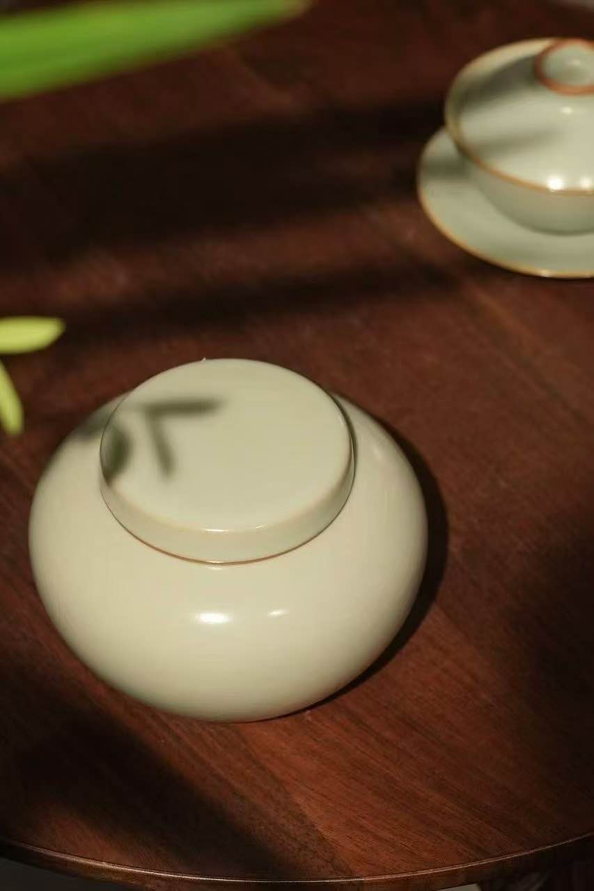 Xiao Fang Kiln 天青馨香茶叶罐