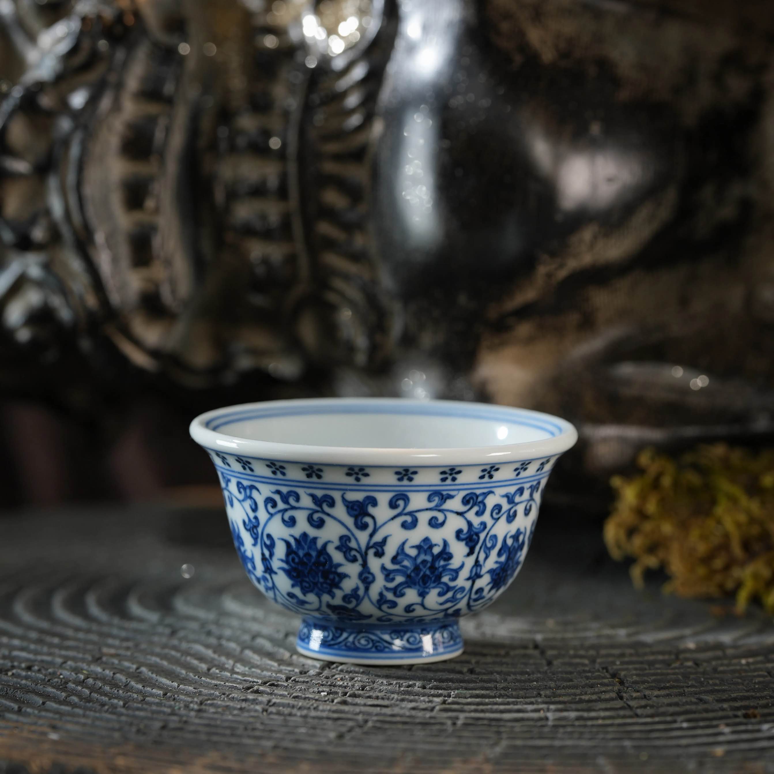 LiuJianFeng Kiln Blue and White Porcelain Cup with Twisted Lotus Pattern(gen3) 刘建锋窑缠枝莲压手杯(第三代)